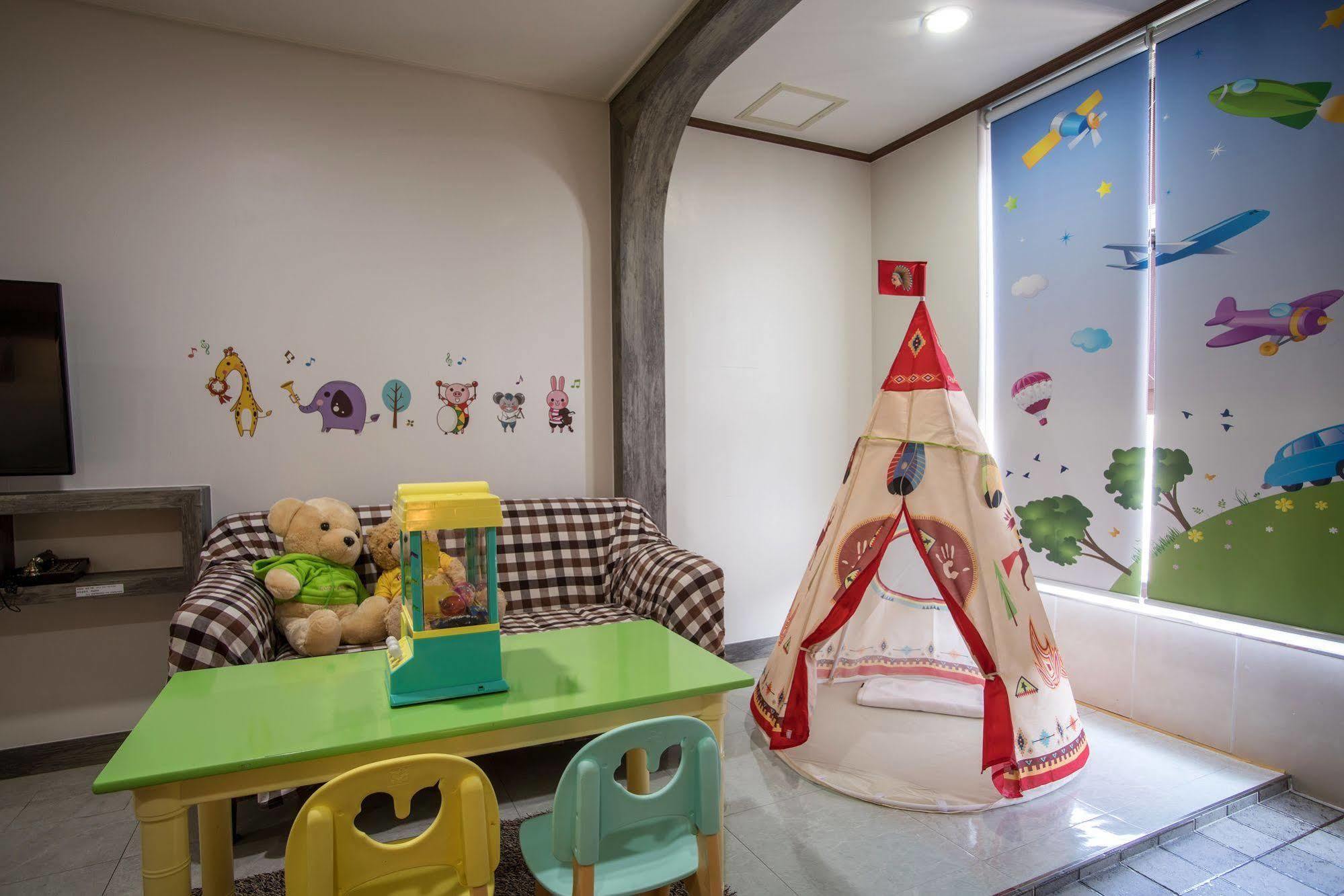 Famille Spa Resort Seogwipo Ngoại thất bức ảnh