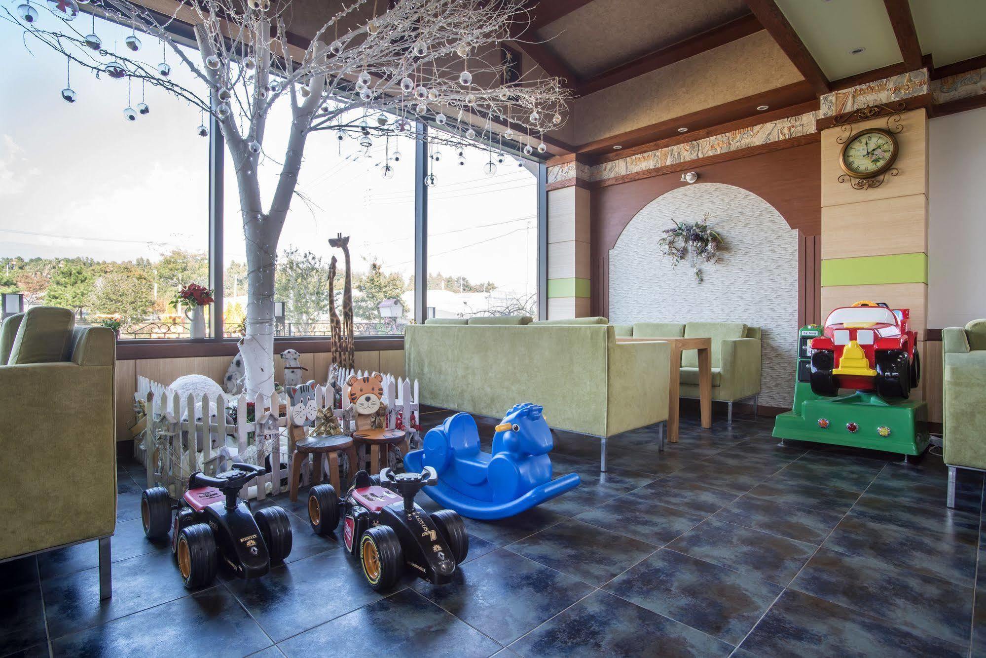 Famille Spa Resort Seogwipo Ngoại thất bức ảnh