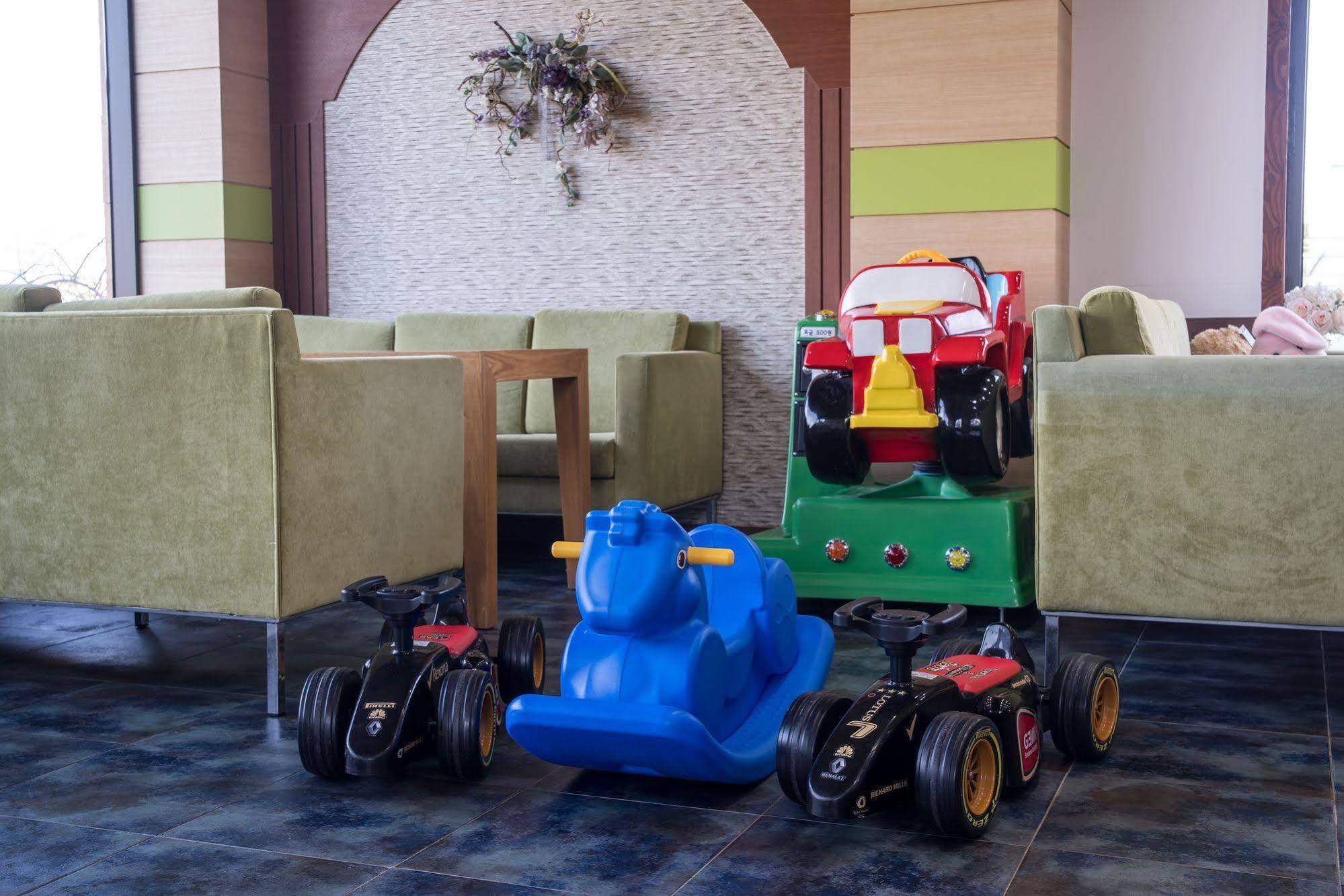 Famille Spa Resort Seogwipo Ngoại thất bức ảnh